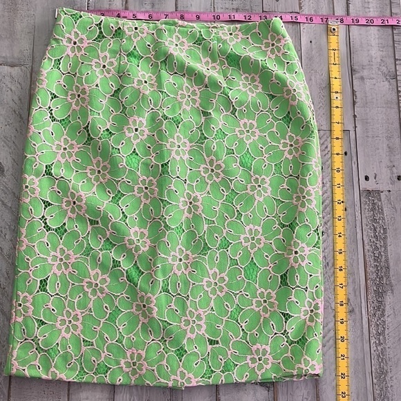 Lilly Pulitzer Hyacinth Green‎ Pique Pink Lace Pencil Skirt - Picture 6 of 8